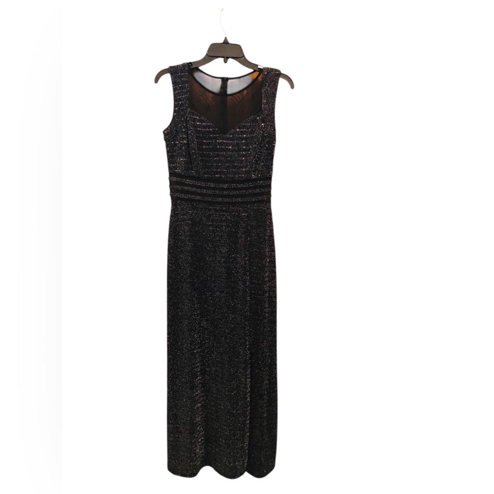 Chic Black Sleeveless Maxi Dress